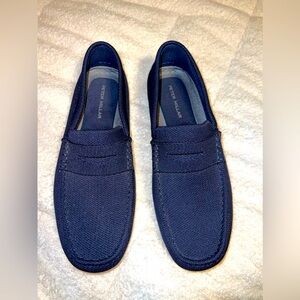 Peter Millar men’s driving loafer. Navy. Never worn!